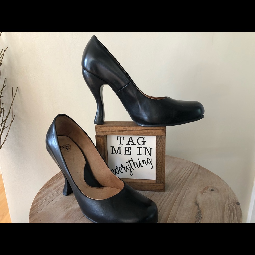 Fluevog Attentions Paris